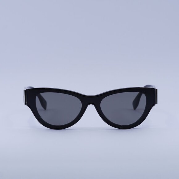 Fendi FE40135I 01A Sunglasses Shiny Black Cat Eye Frame, Smoke Lenses - Picture 3 of 12